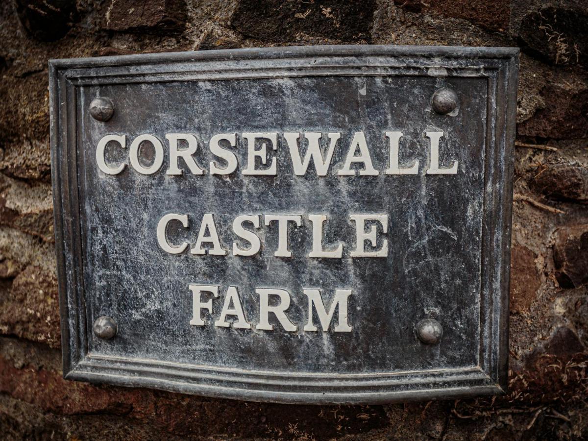 Corsewall Castle Farm Lodges Kirkcolm Esterno foto