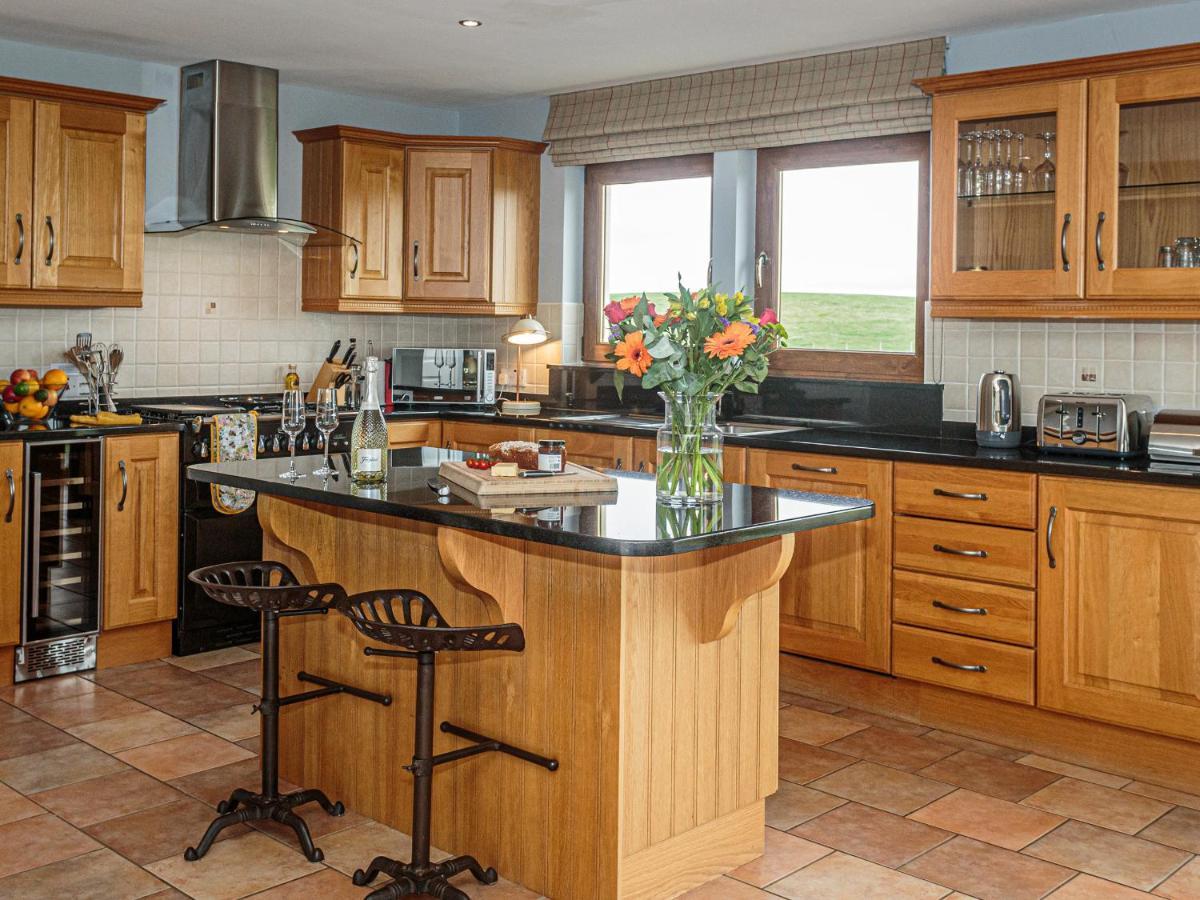 Corsewall Castle Farm Lodges Kirkcolm Esterno foto